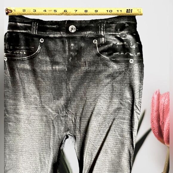 2 pair l Painted on l Jeggings l Blue & Black l New - Picture 4 of 9